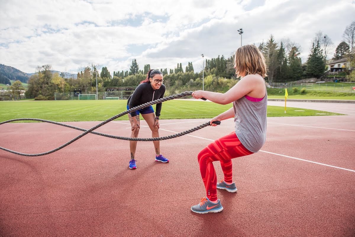 Natali Martinez en séance de coaching sportif en plein air
